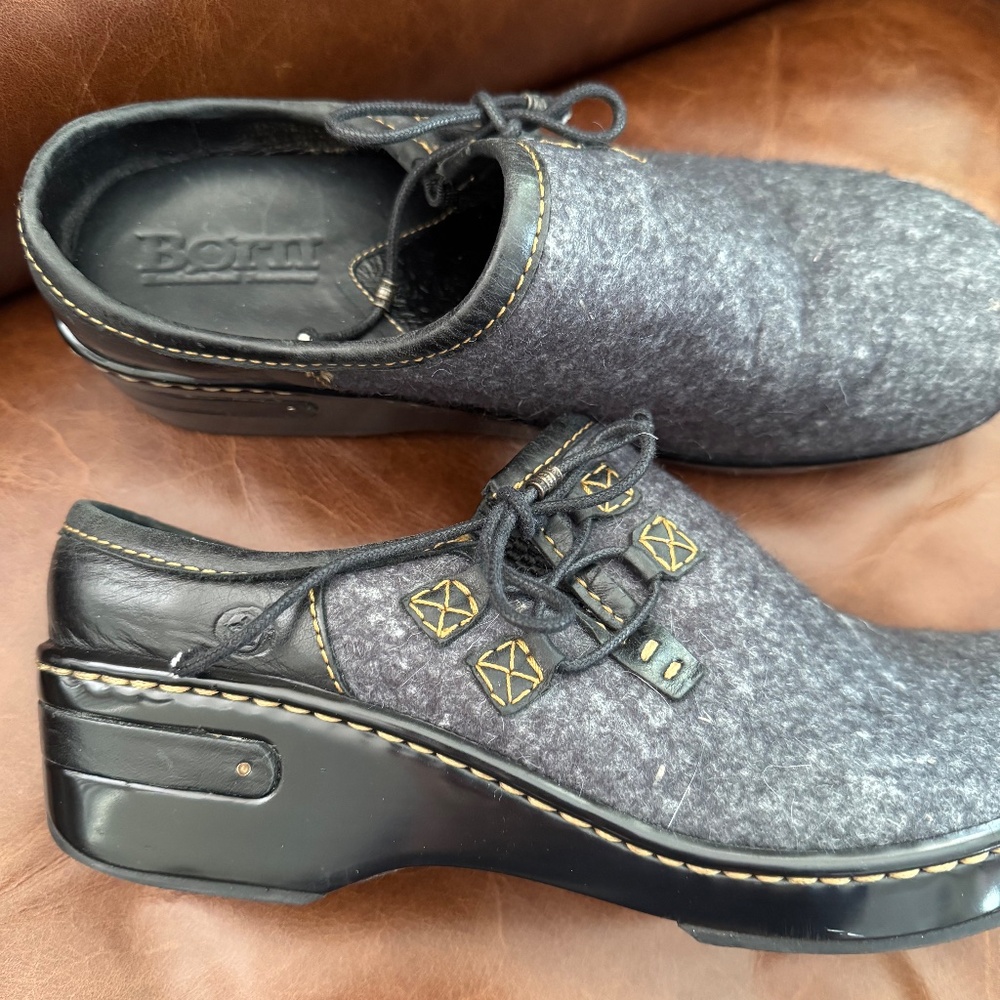 Born Gray/Black Leather and Wool Clogs/Mules Sz 9/40.5 - Picture 3 of 5